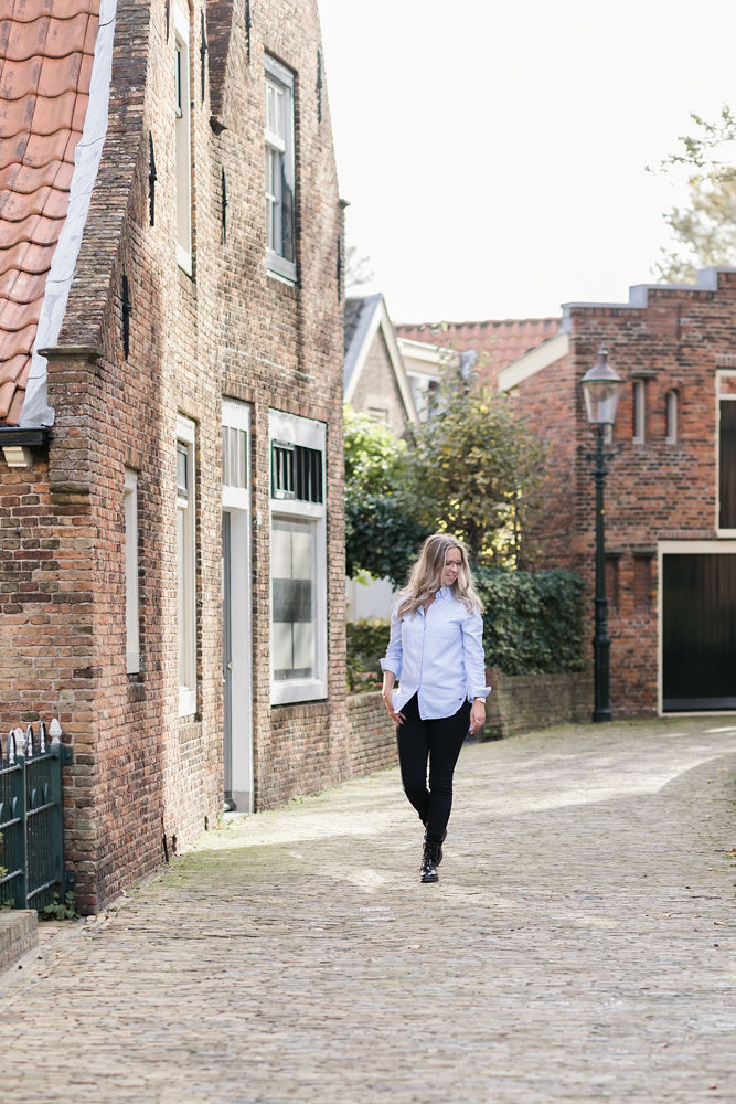 Nei therapie. Onzekerheid, weinig zelfvertrouwen, niet weten wat je wilt en waar je gelukkig van wordt.